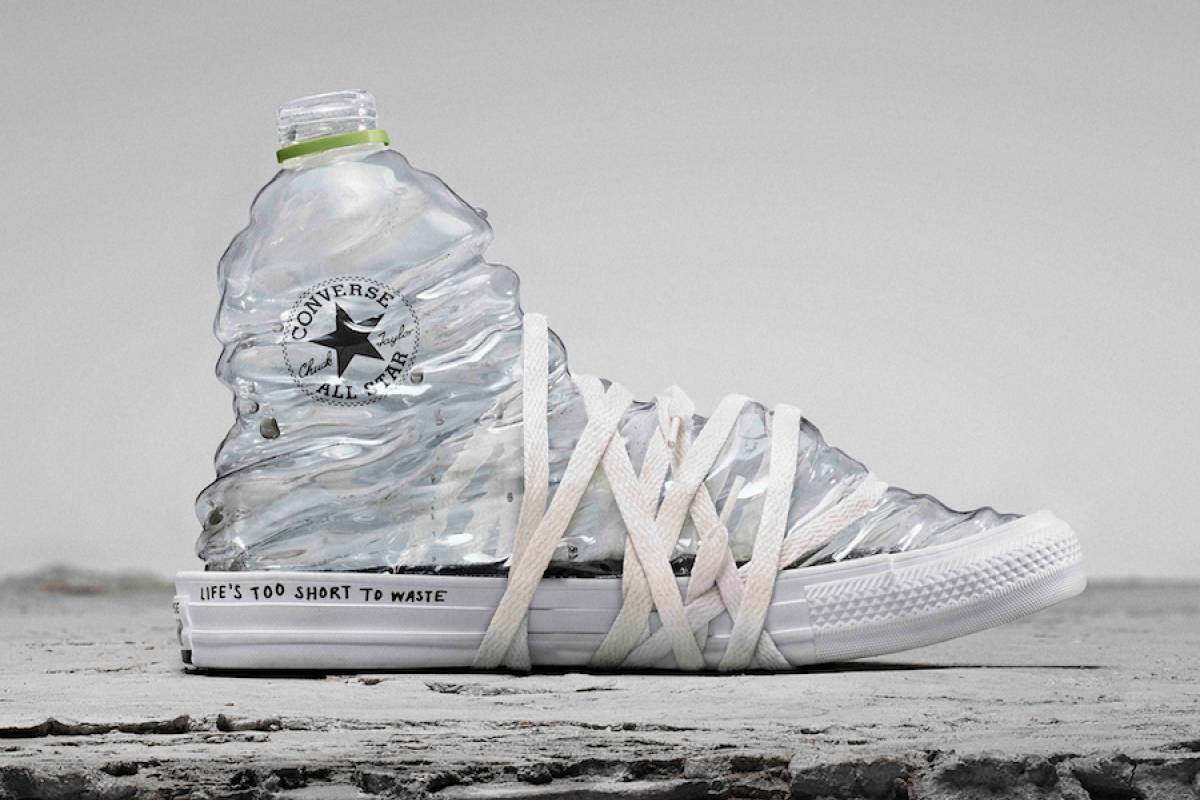 Converse lanzó zapatillas con tela hecha 100% de botellas plásticas  recicladas