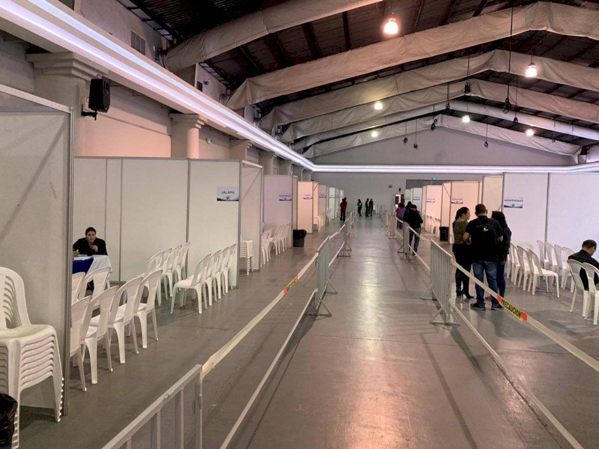 revisión de actas electorales en parque de la Industria