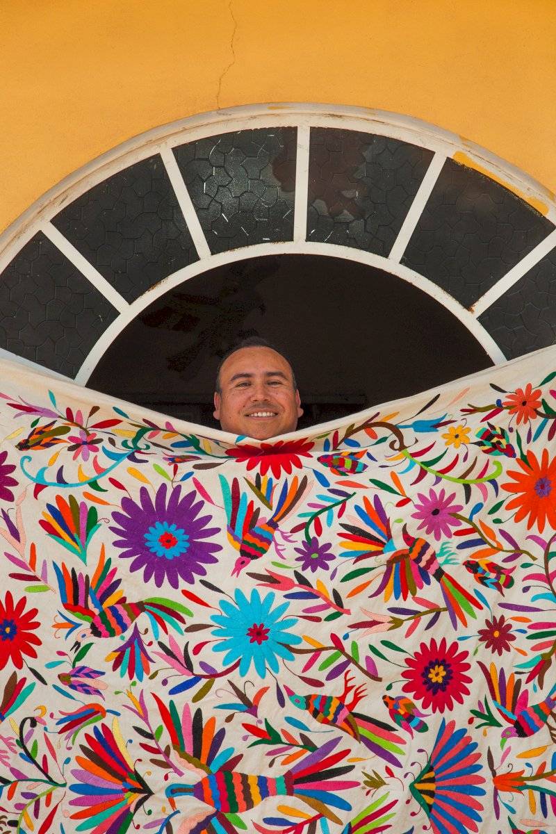 Juan Flores, Artesano de la Comunidad