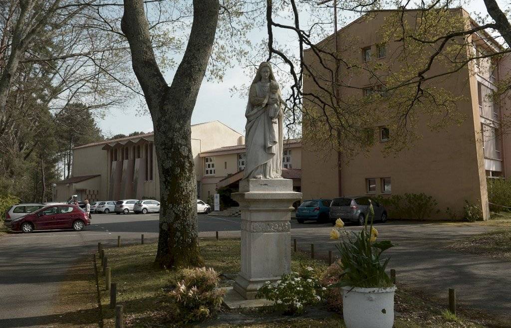 Vaticano levanta humanidad de nuncio de Francia, Luigi Ventura