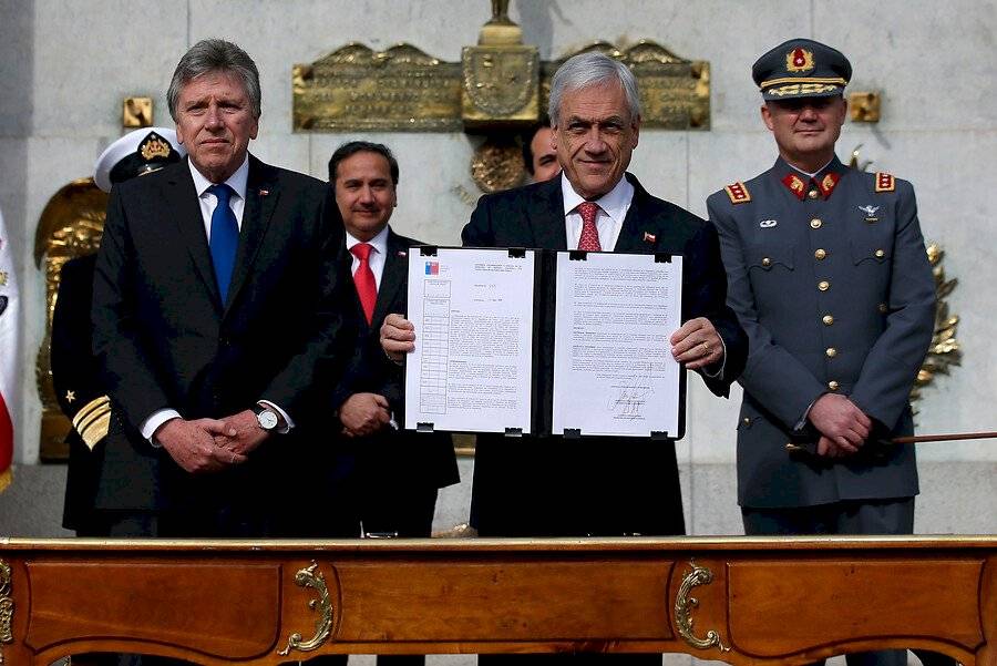 Piñera FFAA