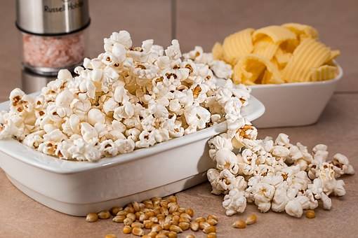 Estos son todas los beneficios para tu salud que tiene comer palomitas de maíz Palomitas de maíz