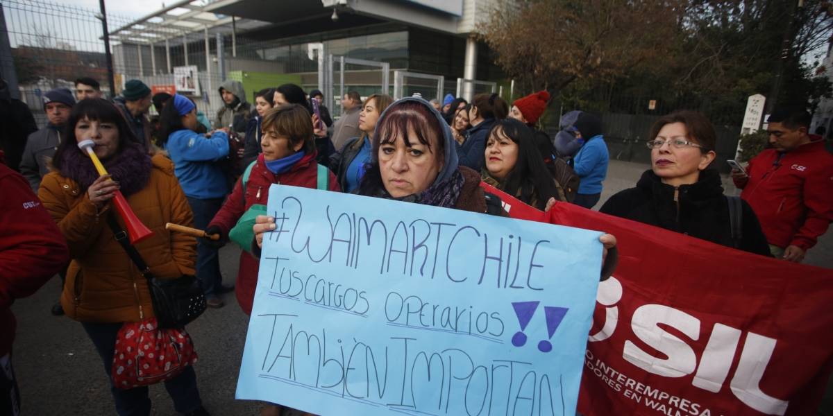 Huelga de Walmart y su razón tecnológica: "Nos pilló desprevenidos...quieren bajar costos con la robótica"