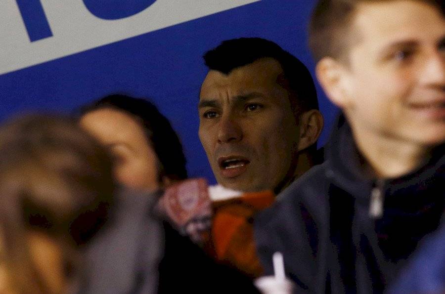 Gary Medel estuvo en las tribunas de San Carlos de Apoquindo en el duelo entre la UC y La Serena / Foto: Agencia UNO
