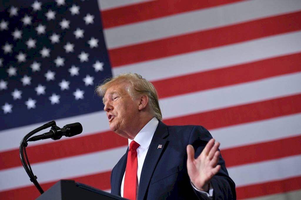 Donald Trump dando un discurso