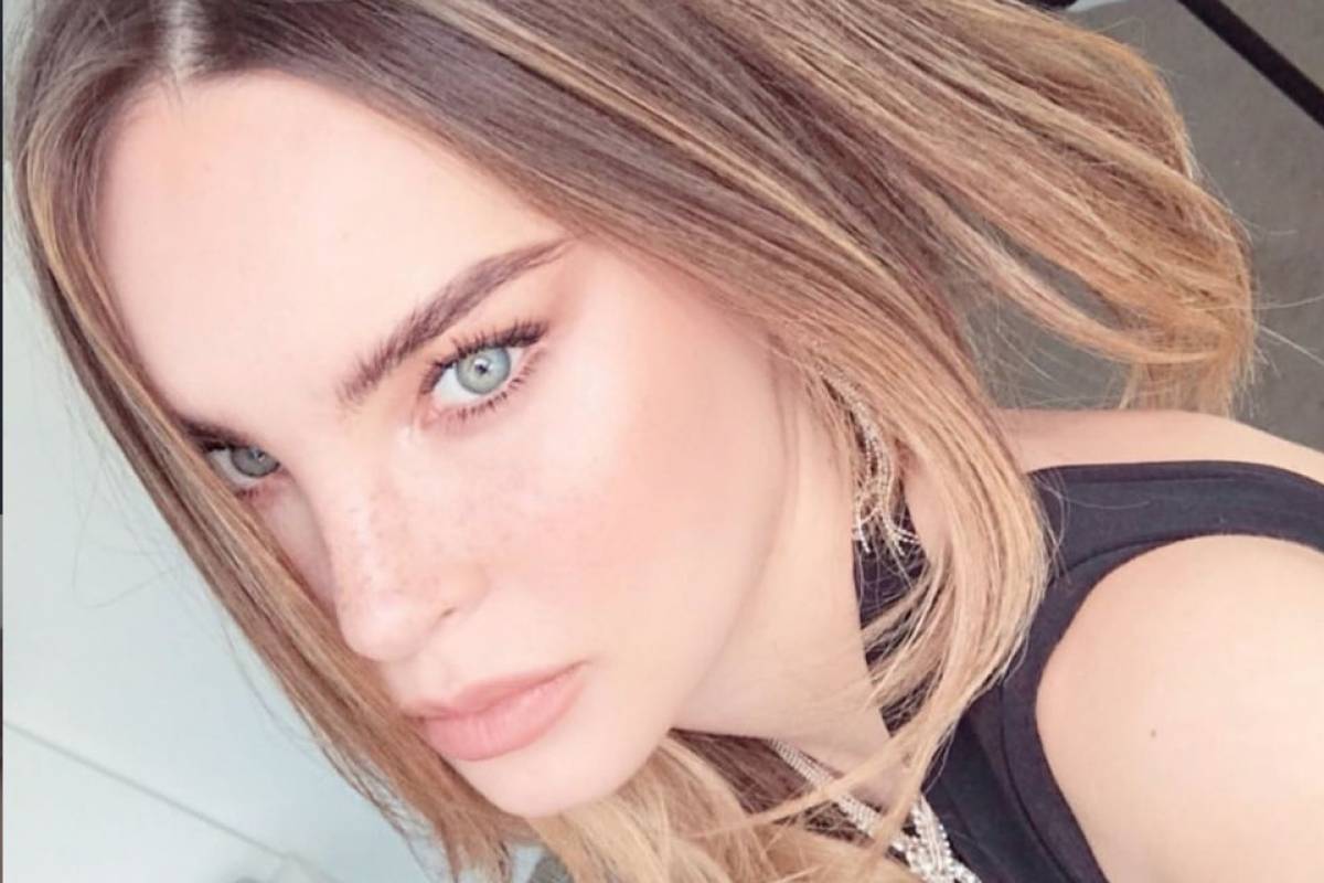 belinda luce las zapatillas louboutin que todas so amos tener en la voz belinda luce las zapatillas louboutin que todas so amos tener en la voz