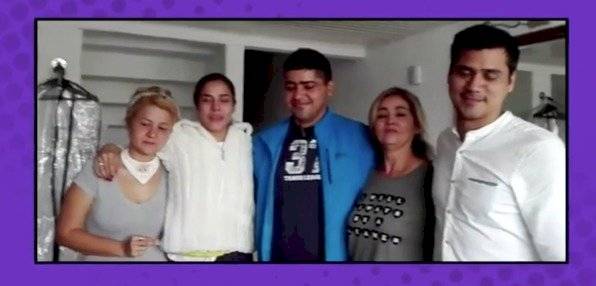 Zahira Benavides y su hermano Ignacio (de azul)