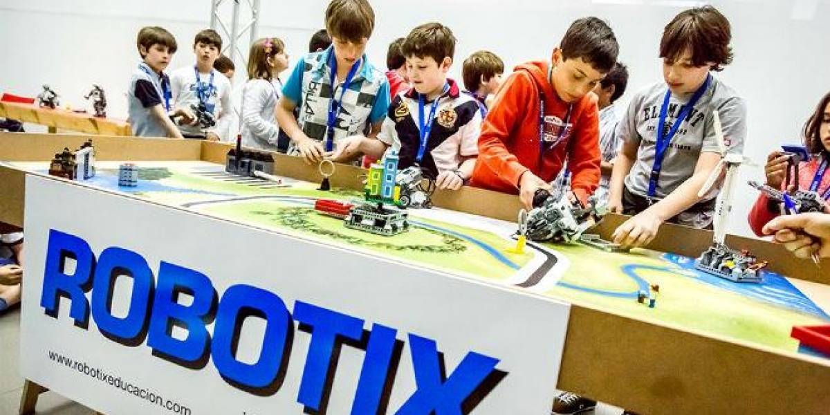 RobotiX apunta a que en un futuro la robótica sea parte de la educación básica en México