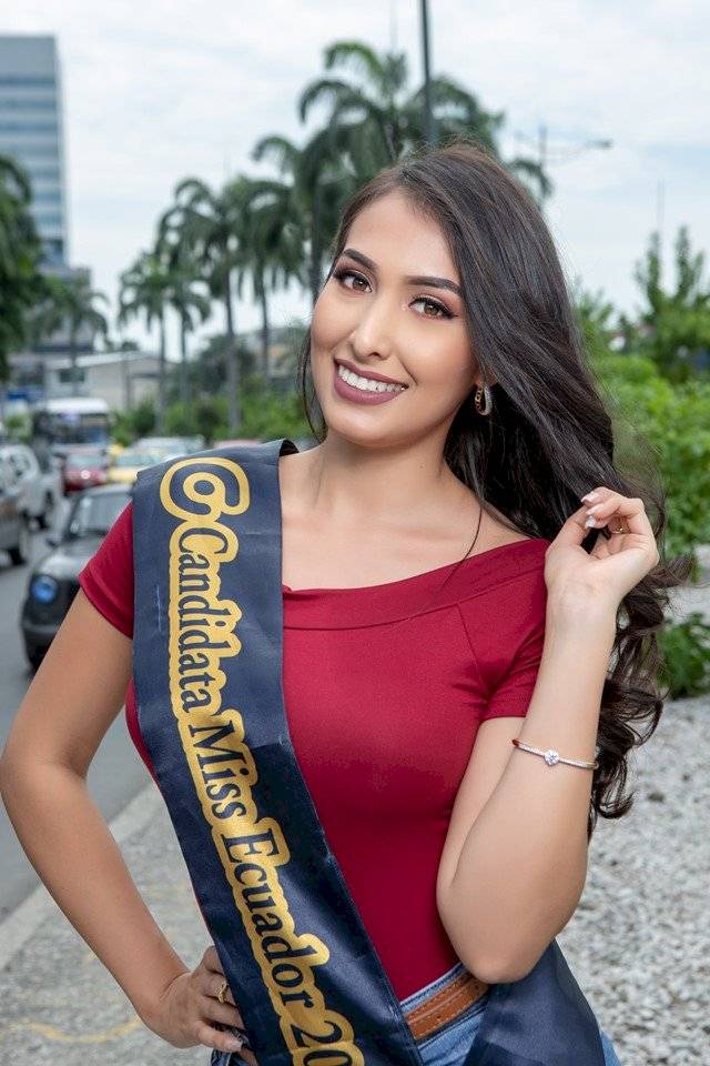 Mishelle Vega Vivanco