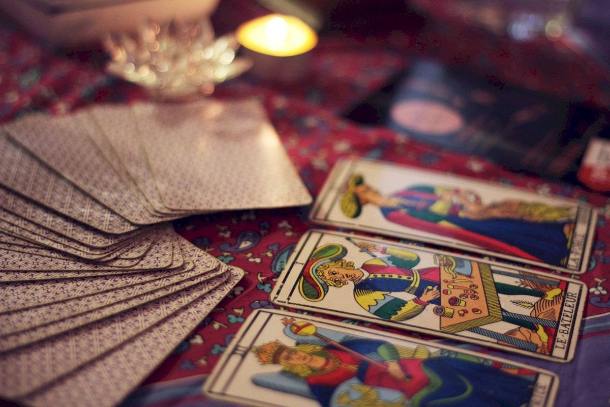 lectura de tarot de agosto