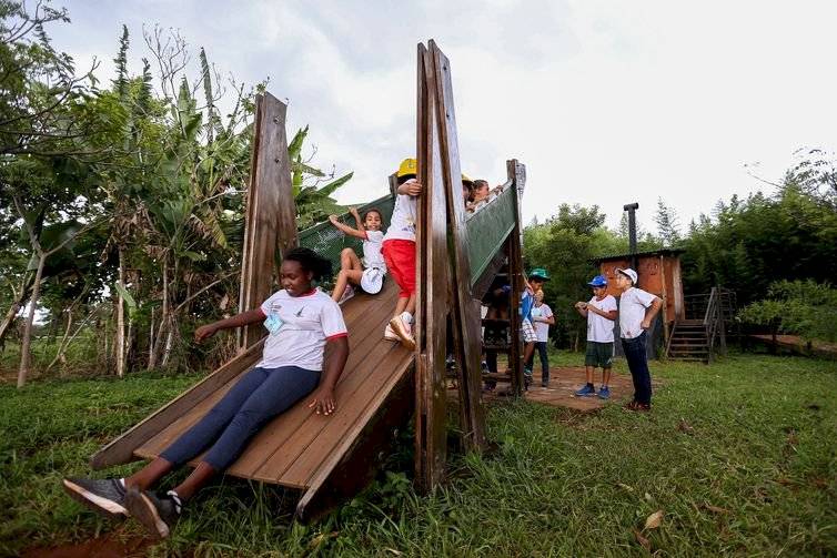 alunos escola brasília natureza