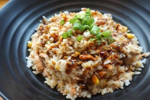 Calorias de una taza de arroz integral cocido