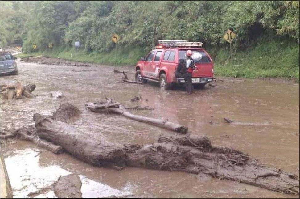 Caída de puente peatonal en Napo