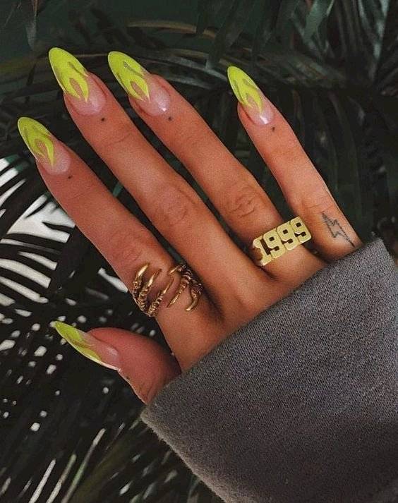 uñas acrílicas modernas