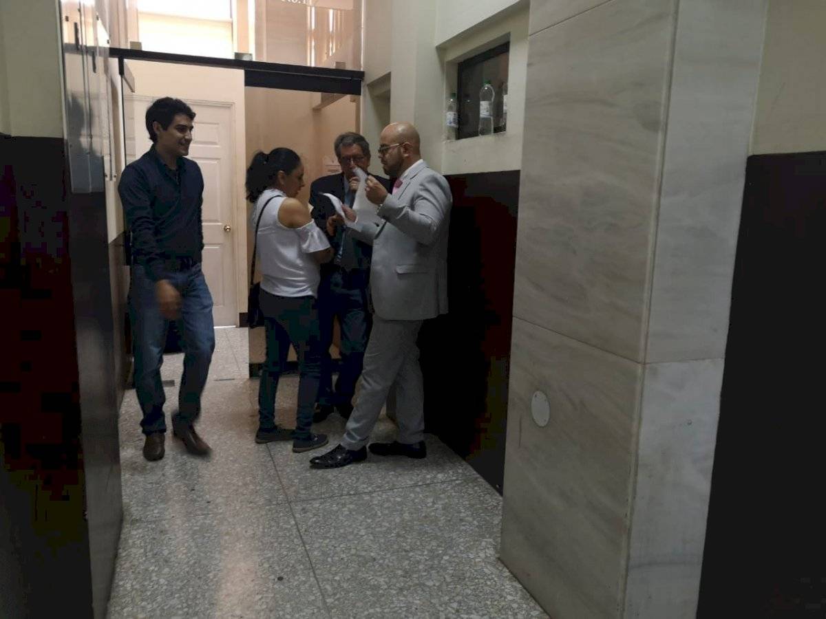 Exdiputado del PP, Mario Linares, implicado en caso de corrupción se presenta a Tribunales