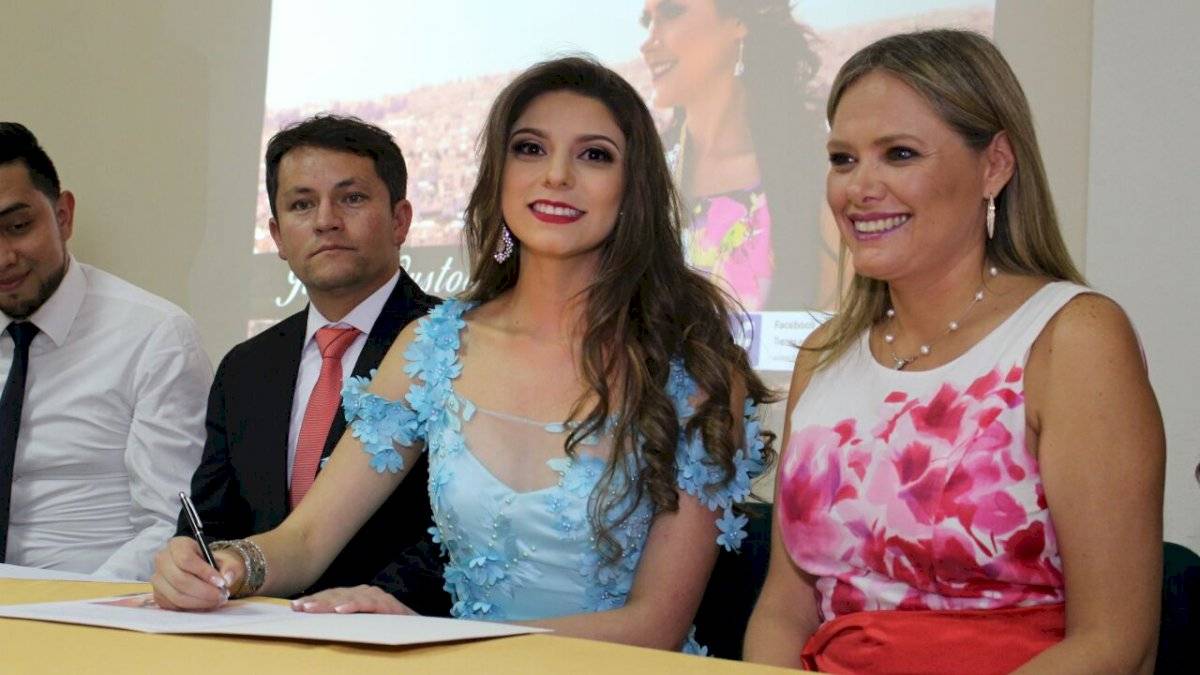 Carla Medrano, reina de Ambato 2018