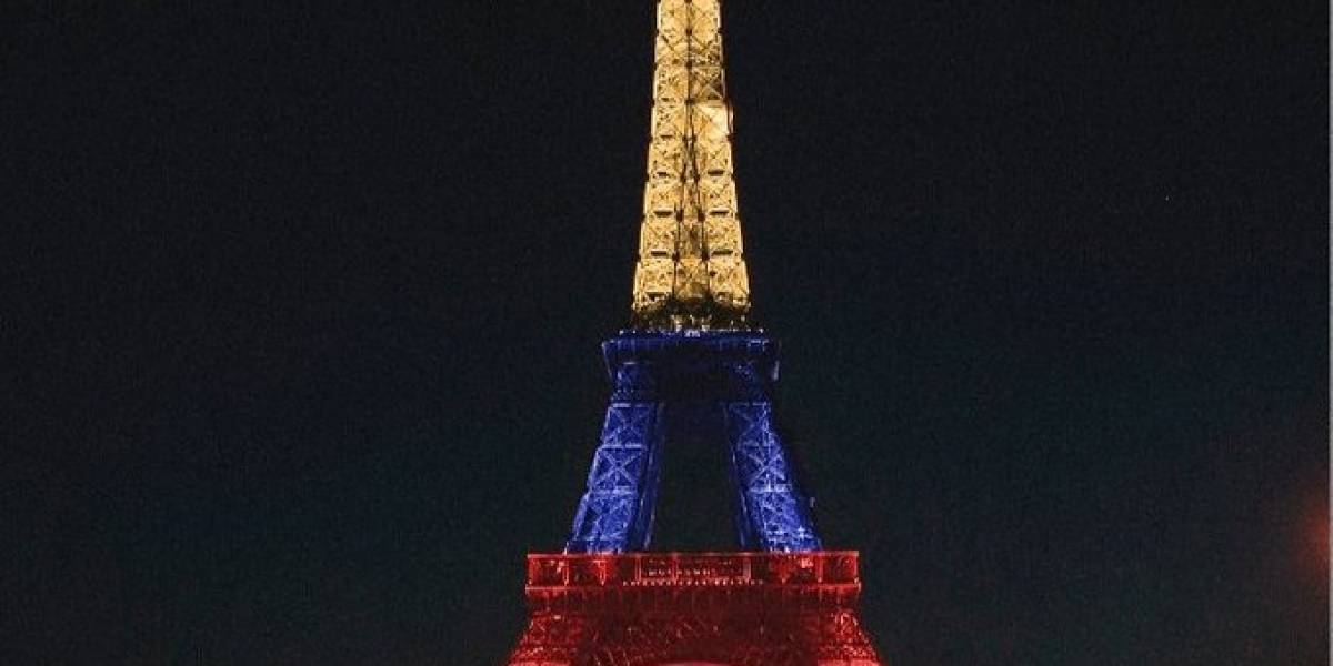 La imagen de la Torre Eiffel con los colores de Colombia por el triunfo de Egan Bernal en el Tour de Francia es falsa