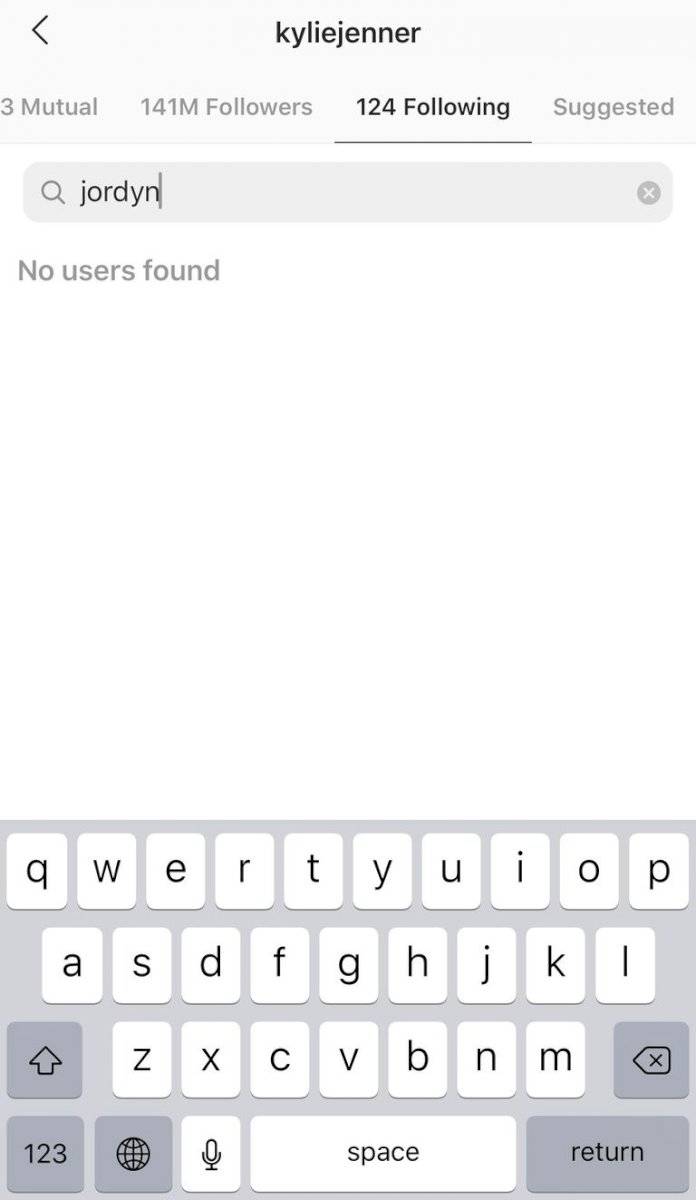 Kyle Jenner "unfollow" Jordyn Woods