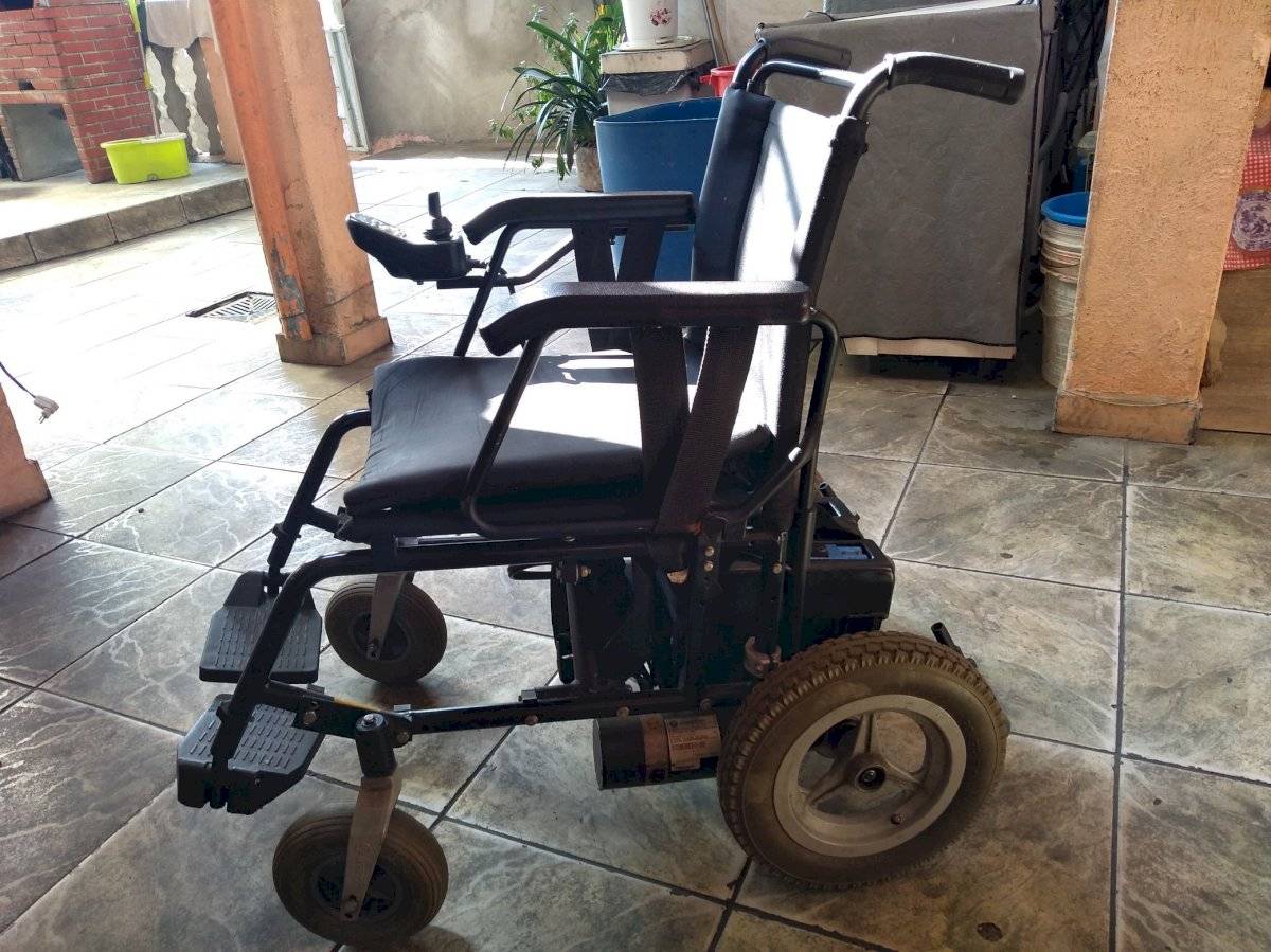 cadeirante vaquinha cadeira de rodas motorizada