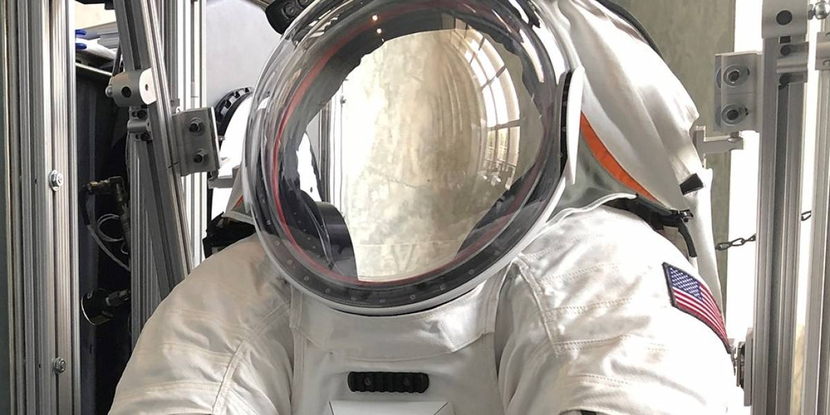 Este podría ser el nuevo traje espacial que la NASA utilizaría para volver a llegar a la Luna en 2024