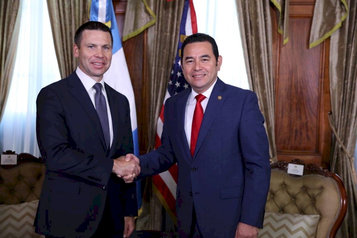 Kevin McAleenan y Jimmy Morales