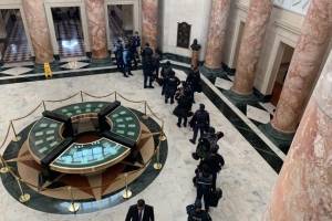 Bajo estrictas medidas de seguridad sesión extraordinaria para Pierluisi