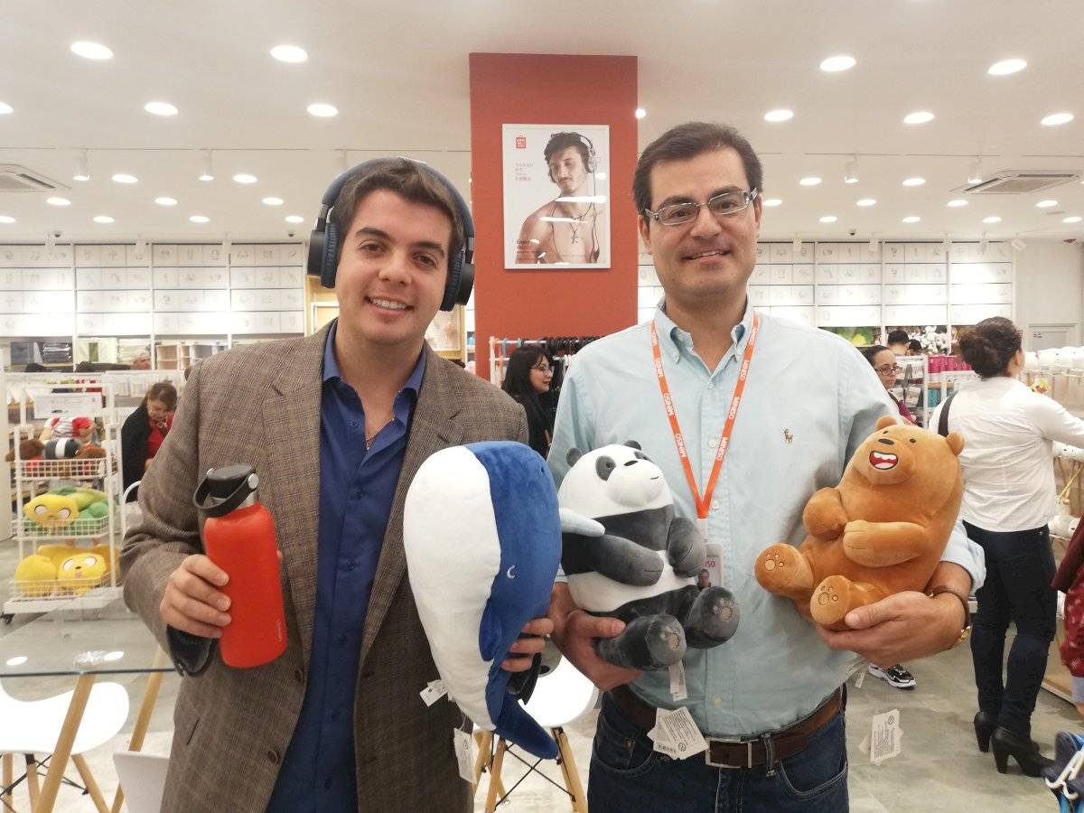 Simón y Pablo Acosta, gerente y presidente de Miniso Ecuador