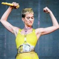 Katy Perry revela su engañoso truco para ingresar a los clubes