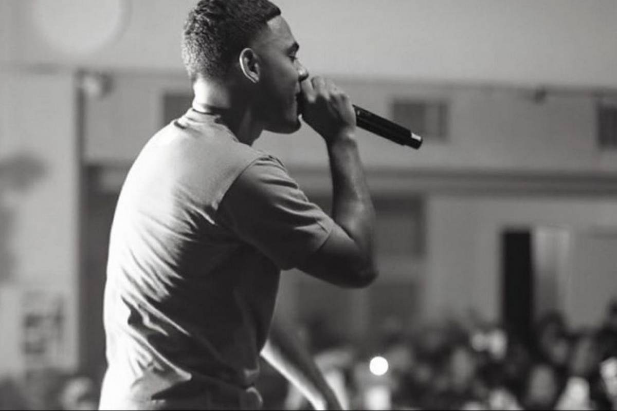 Myke Towers sigue plantando bandera Metro