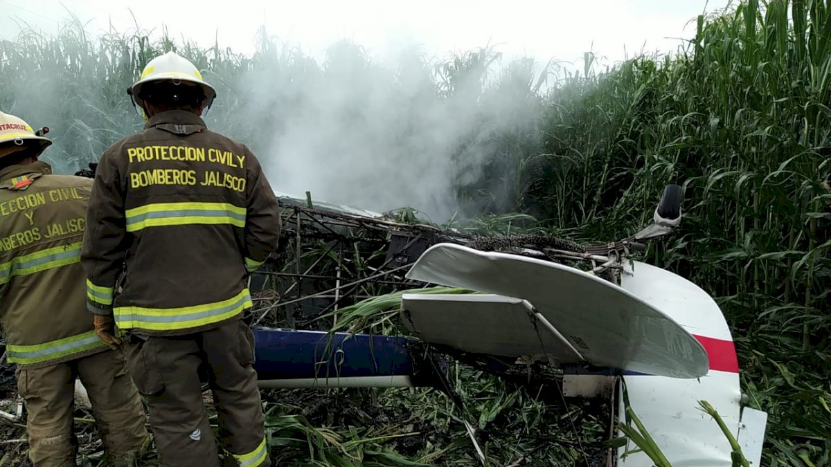 Avioneta se desploma en Tototlán, colisionó con unos cables