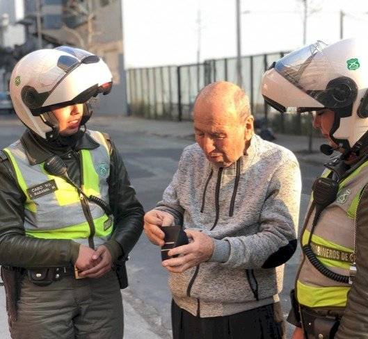 Carabineras salvaron a jubilado