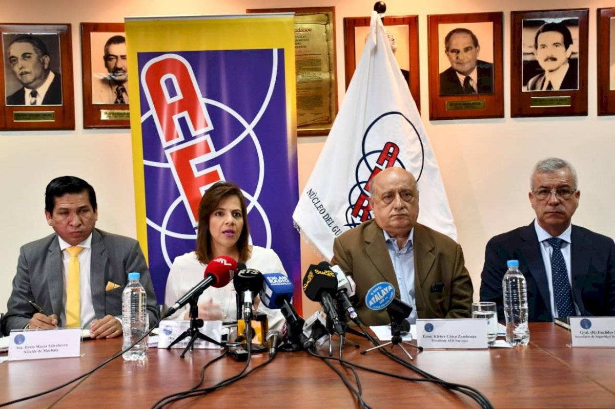 María Paula Romo, dispuesta a trabajar con GAD