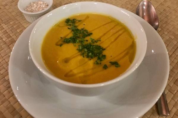 SOPA DE ABÓBORA COM GENGIBRE