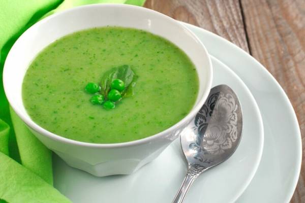 SOPA DE ERVILHA E HORTELÃ