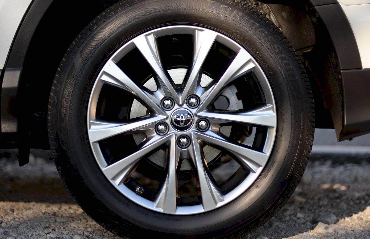 bridgestone-6c55a1c838e56a36c381a4758f4f8e28.jpg