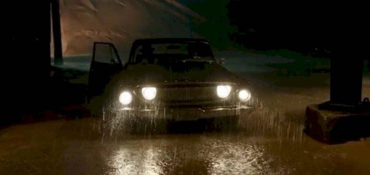 Actor de "La forma del agua" estrella accidentalmente un Cadillac