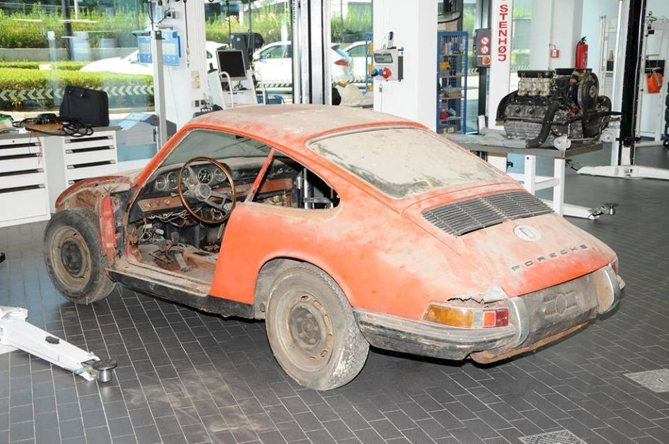 porsche90119642-cf3a2534ddea7edac16a86f2d4df49f3.jpg