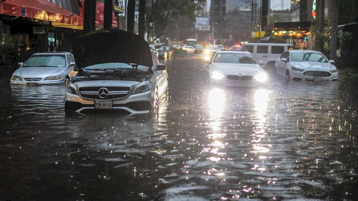 inundacionesauto-3c3a547a6a6069c26be051de6dd90570.jpg