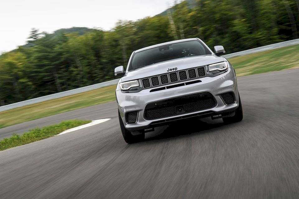 jeepgrandcheroke-f0326eacb1d356691b8a25a36499b12a.jpg