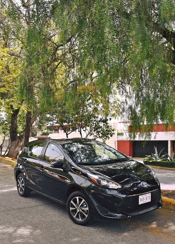 toyotapriusc2018-3f5555a36539bbe1f9cfa904776bf35a.jpg