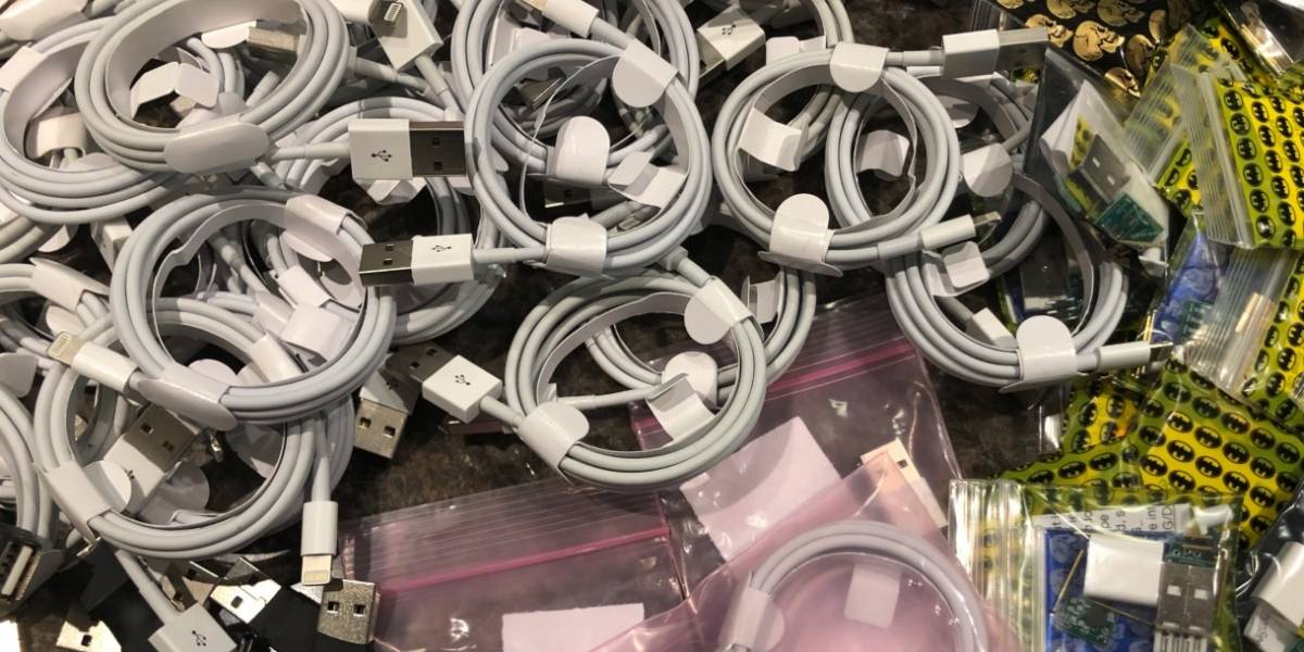 ¡Muchísimo cuidado! Estos cables "originales" de iPhone esconden un oscuro secreto