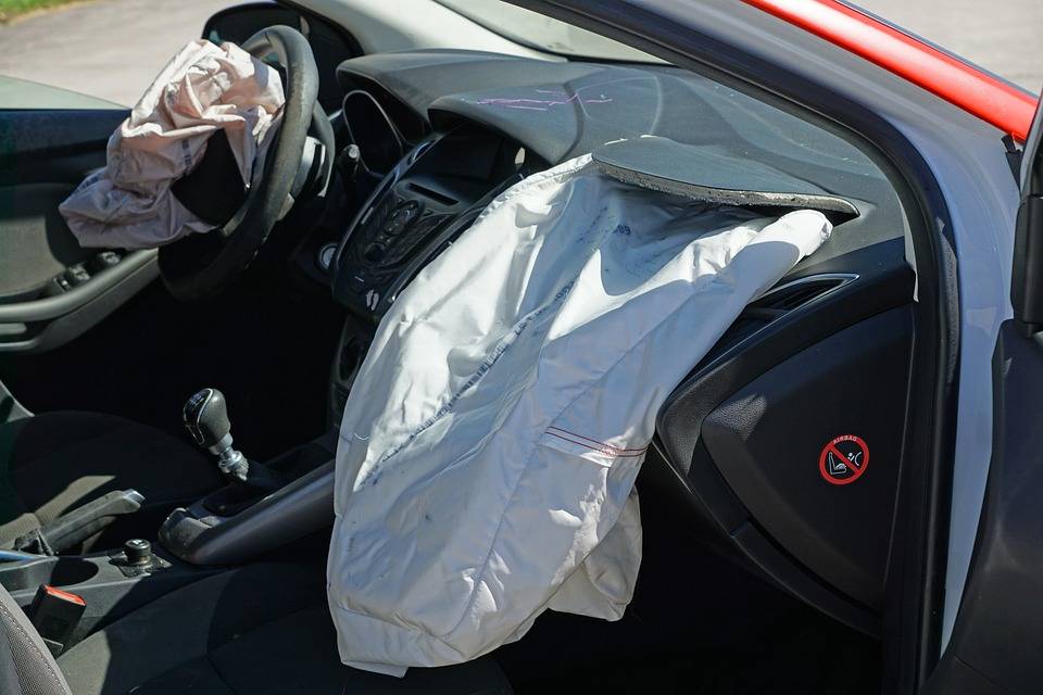 crash-test-1620608_960_720 bolsas de aire accidente