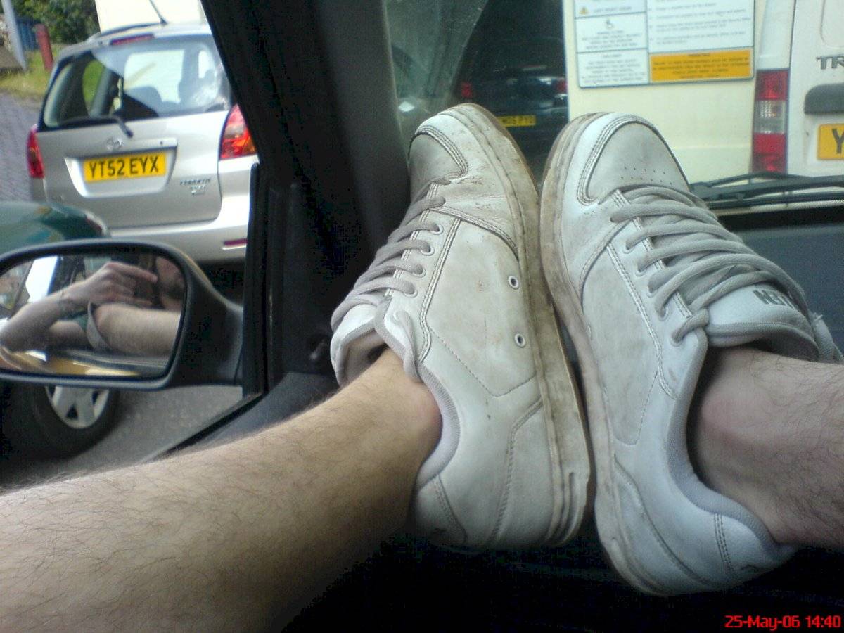 humanfeetinsneak-4f4288beda6503ef8dcf13f3fe824fb2.jpg