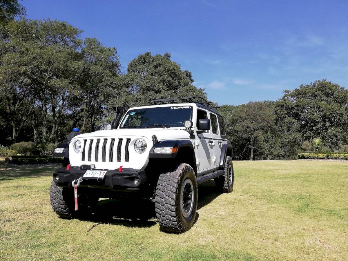 jeepymopar10copi-f33482992da56bdf49aafb69a1a679d2.jpg