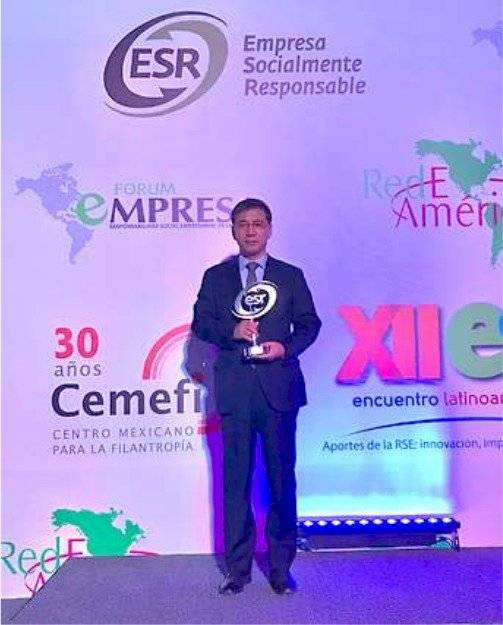 kiaesrjongkunlee-ea33a931ec9ccd3aacac43d902cdc364.jpg