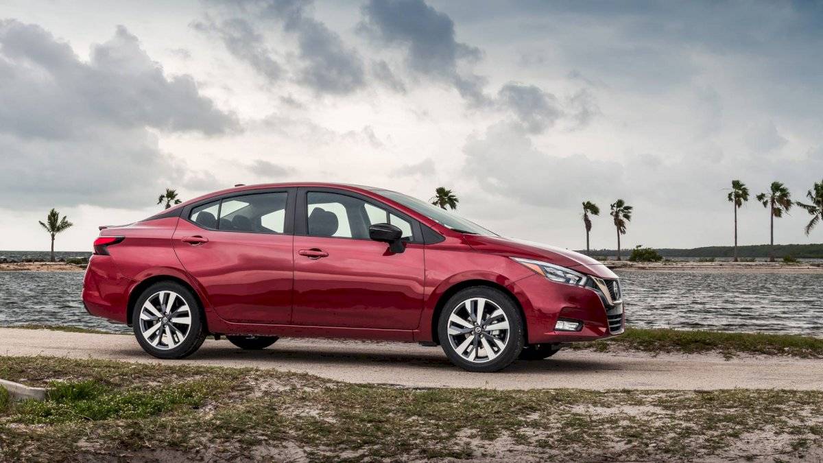 nissanversa20203-3e726f786a2a1a3ed629a721c902bb97.jpg