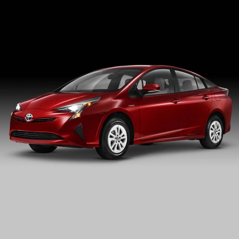 toyotaprius20183-8db19b2324987acd0765f6a9bdfda0bf.jpg