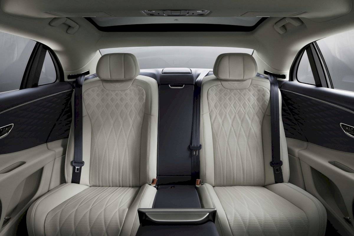 bentleyflyingspu-356e5ef6b36a778b7e013e28fee1cb11.jpg
