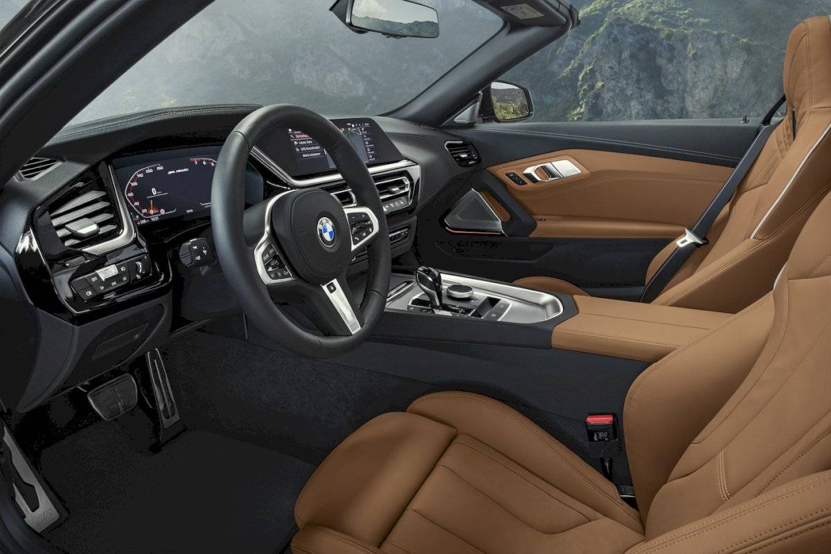 bmwz4roadster201-614f69c847aad8d762b82a66831e3feb.jpg