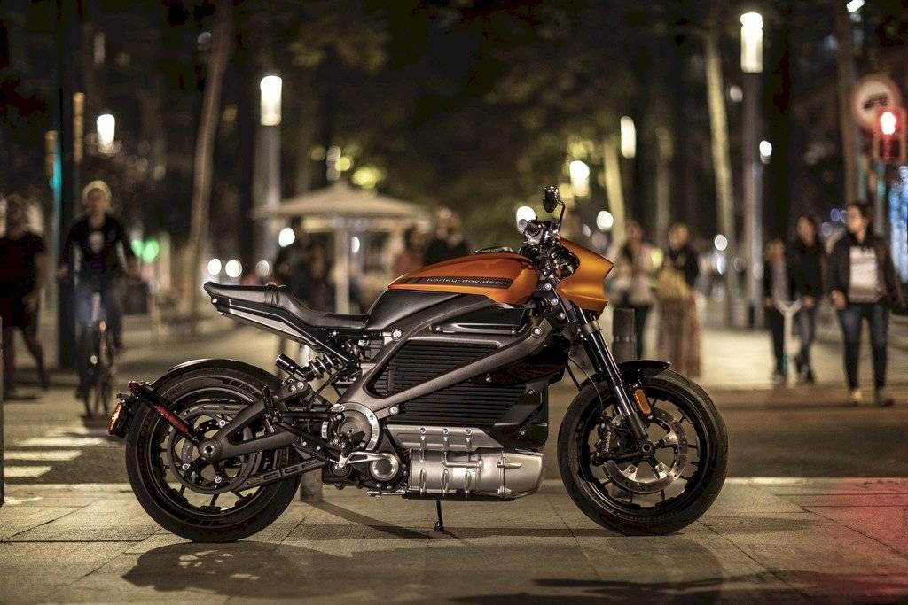 livewire4-9ec2c333ca0f1c1f8af43a02dbc8a6f7.jpg